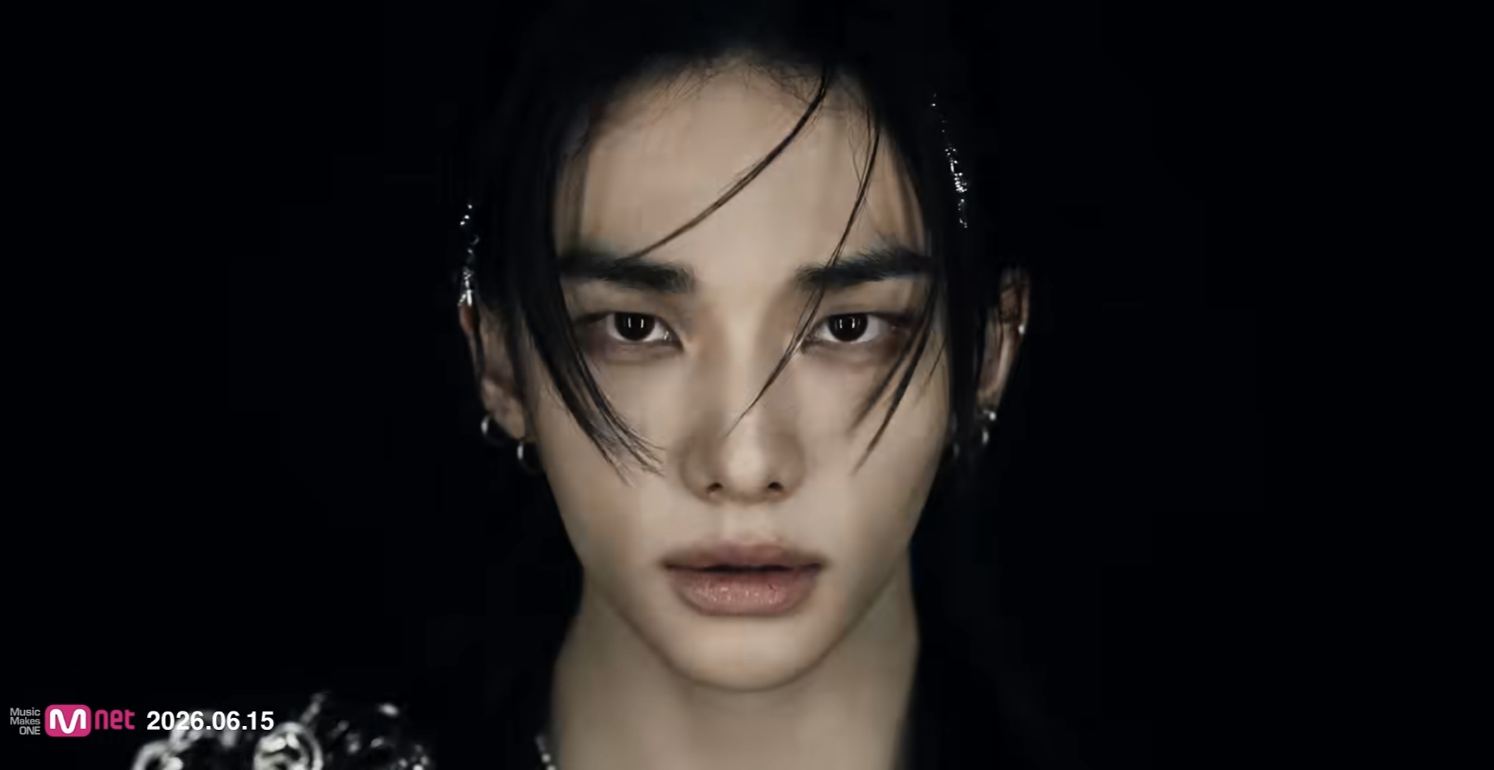 [잡담] 티저 딱 2초 나오는데 | 인스티즈