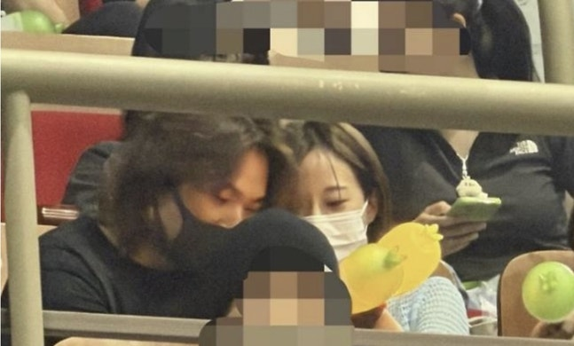 [마플] 허영지랑 대성 뭐 저런 사진 한 장으로 열애설이 나지… | 인스티즈