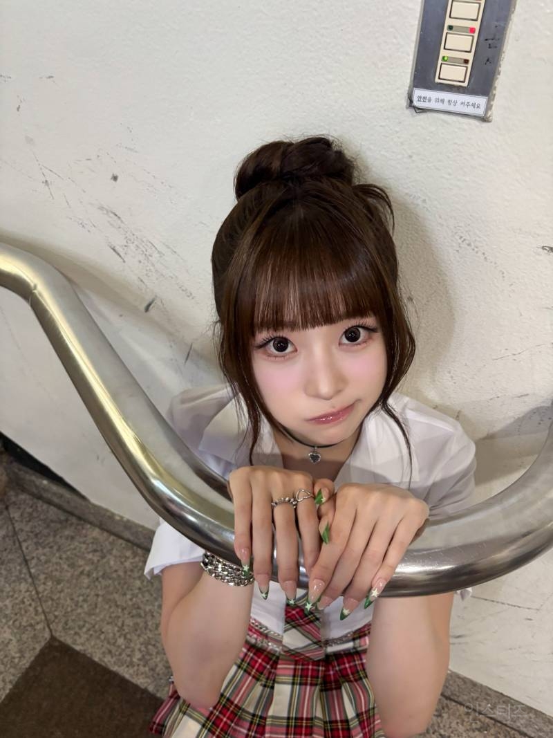 알유넥 지현 데뷔 이후 근황 사진.jpg | 인스티즈