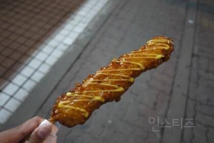 요즘은 없어서 못 먹는다는 후라이드 닭꼬치 | 인스티즈