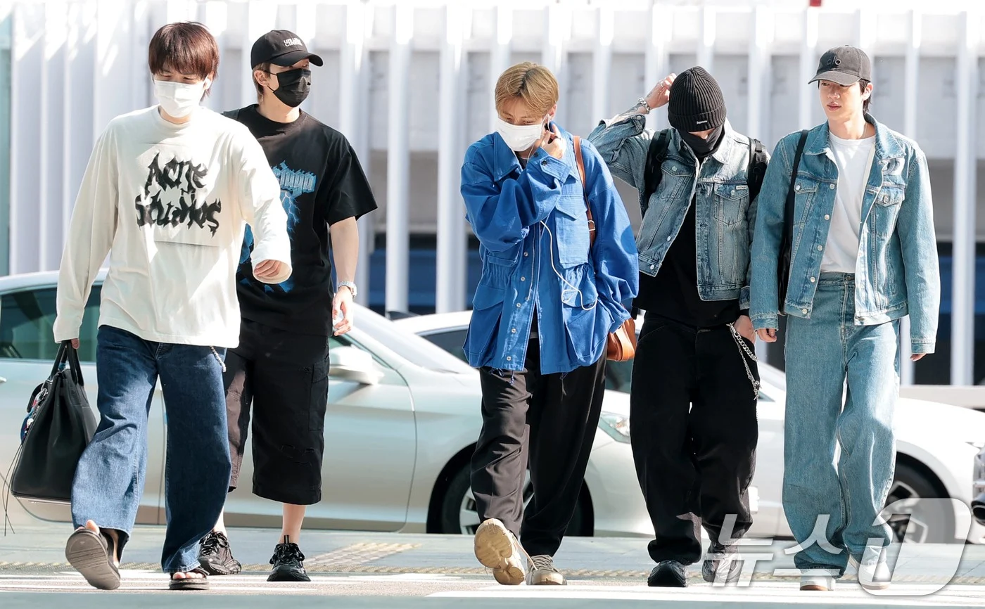 [잡담] 오늘 공항 방탄 너무 느좋이다 | 인스티즈