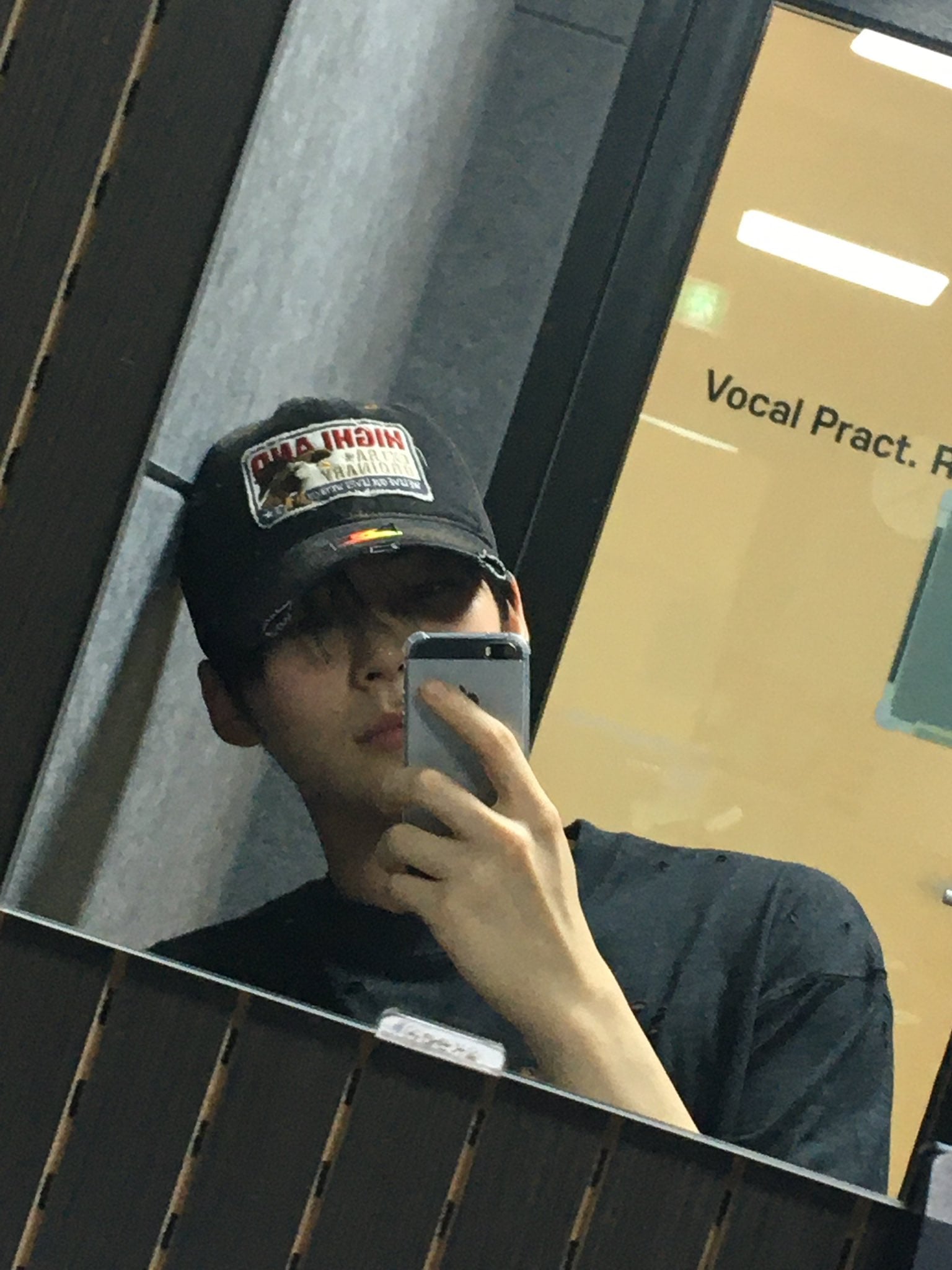 [잡담] 오늘뜬 성한빈 어깨볼래? | 인스티즈