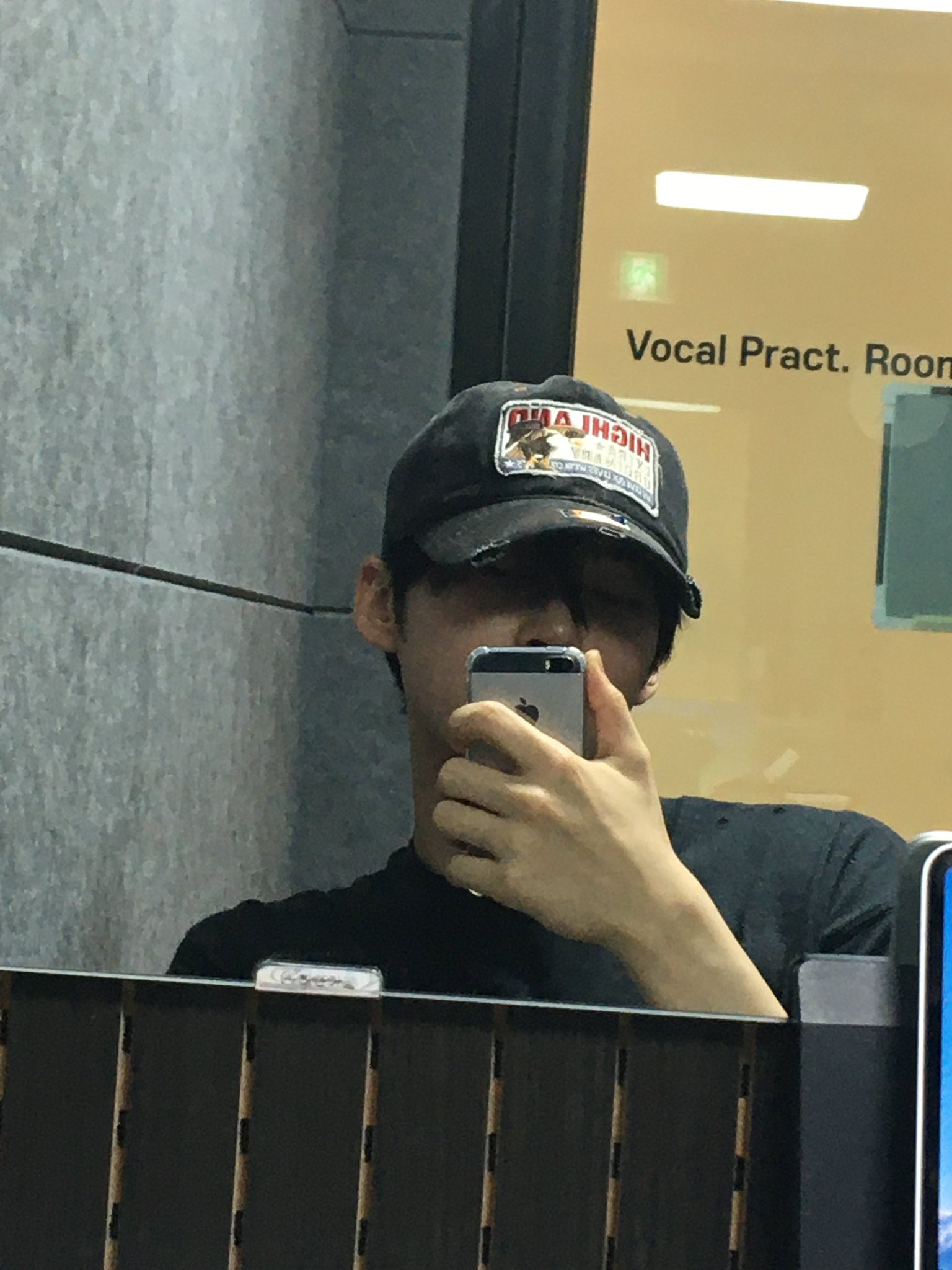 [잡담] 오늘뜬 성한빈 어깨볼래? | 인스티즈