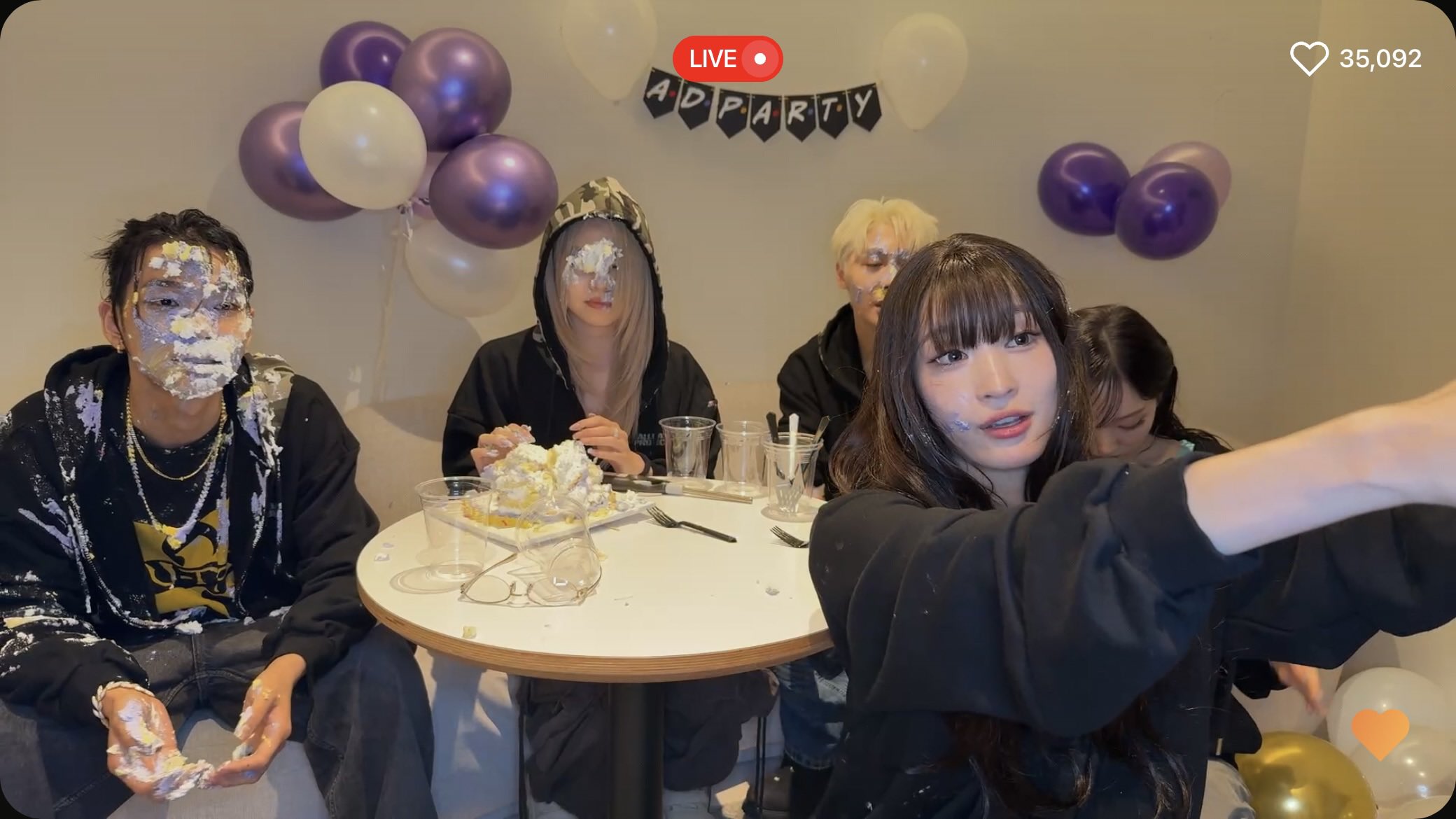 [잡담] 올데프 1주년파티 개판난리났네 미쳤나ㅋㅋㅋㅋ | 인스티즈