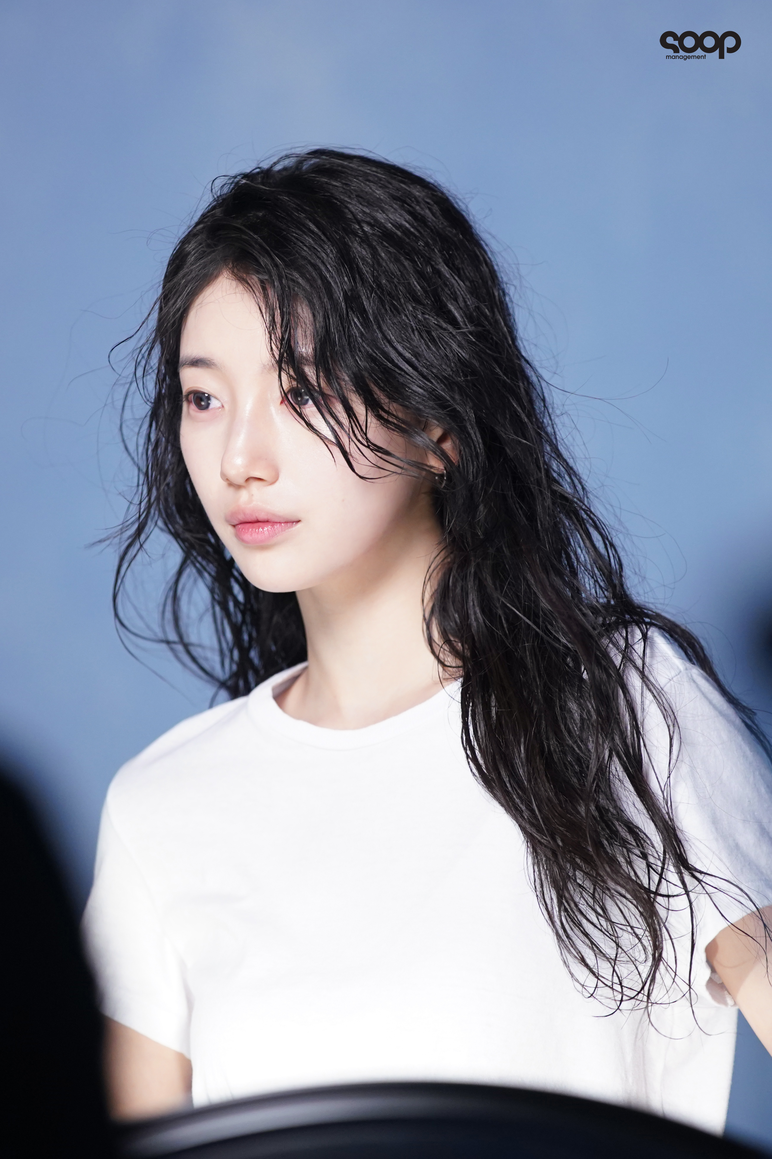 [잡담] 수지) 260624 수지 소속사 트위터 올린 아누아 비하인드 사진들 | 인스티즈