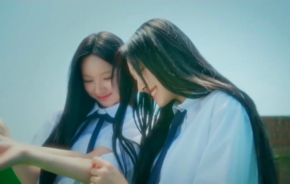 [잡담] 만찬가 뮤비 원이 미나미 이쁘다 | 인스티즈