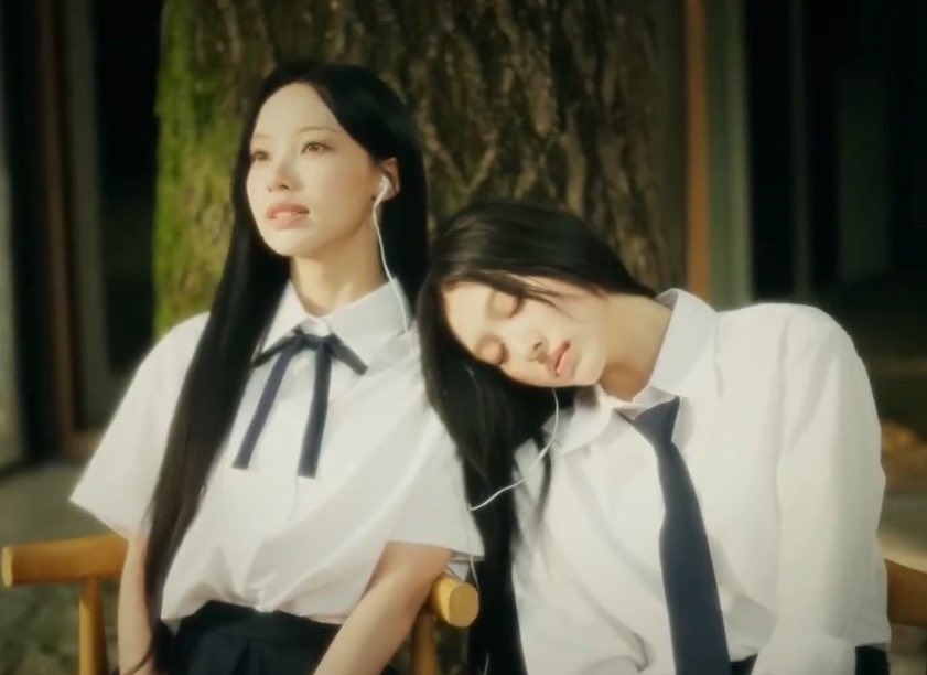 [잡담] 만찬가 뮤비 원이 미나미 이쁘다 | 인스티즈