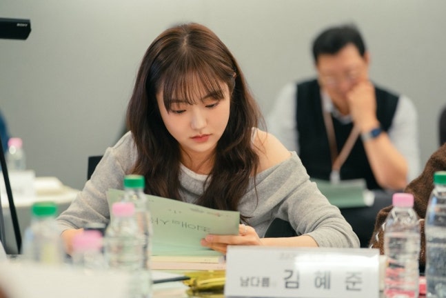 [정보/소식] 최애의사원) 강훈·김혜준·차우민 뭉쳤다, '최애의 사원' 대본리딩 현장 | 인스티즈