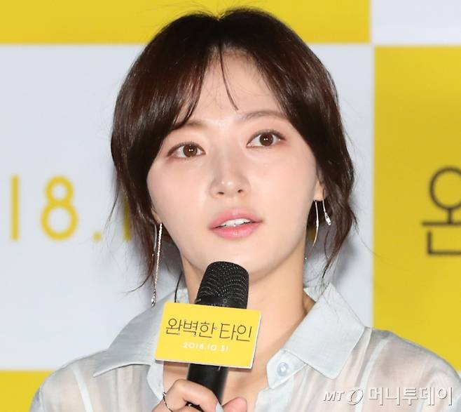 [잡담] [단독] 후배 90분 뺨 때려?•••송하윤 "본적도 없어" 고소했지만 '무혐의' | 인스티즈