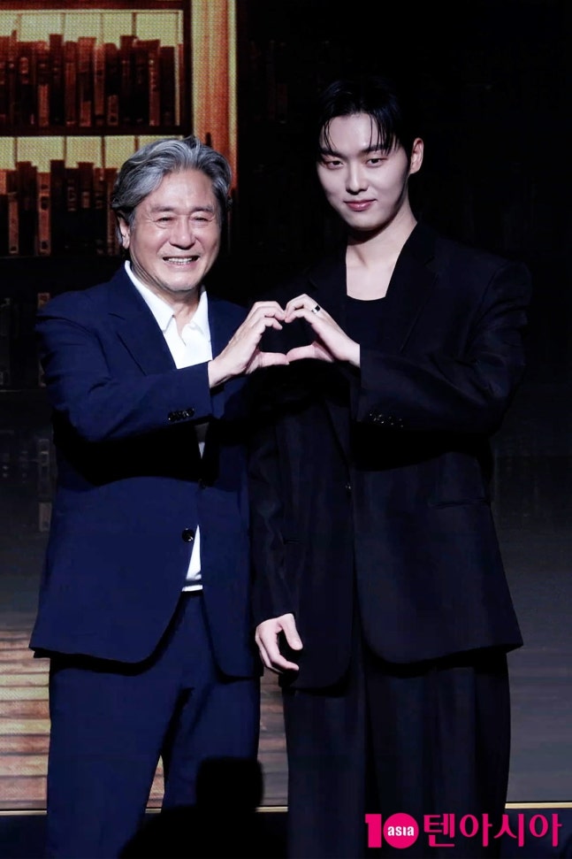 [정보/소식] 최민식, '최현욱 꽂았다'는 소문 정정…"최현욱, 자기가 밥 사겠다고" ('맨 끝줄 소년') | 인스티즈