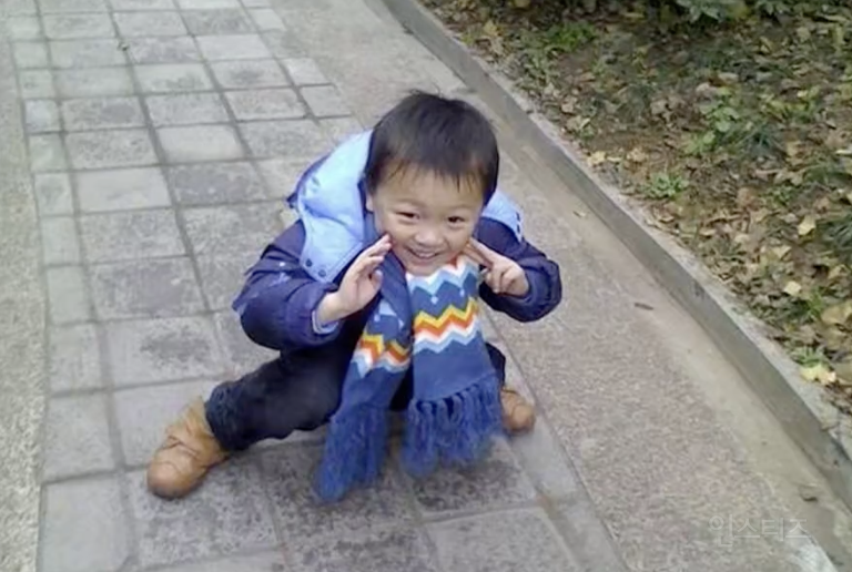 한국에서 아이돌로 데뷔한다는 중국에서 1000만뷰 찍던 아이...gif | 인스티즈