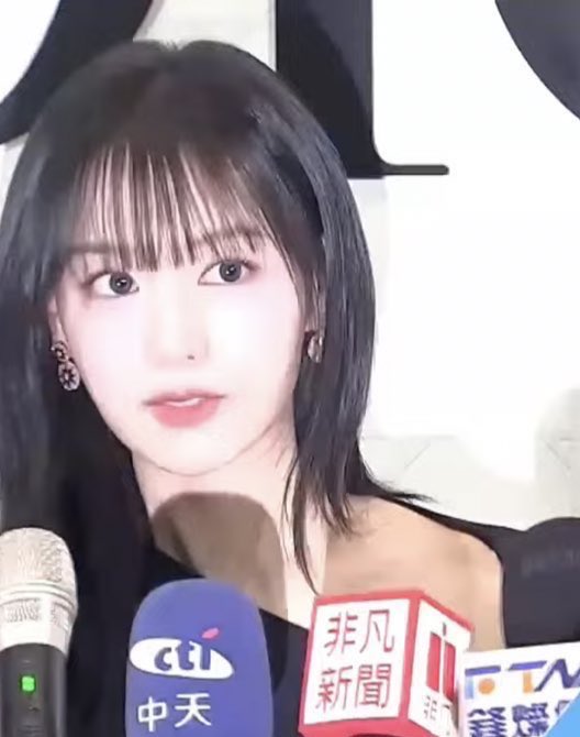 [잡담] 김지원) 저화질 속에서도 자기주장 쩌는 김지원 | 인스티즈
