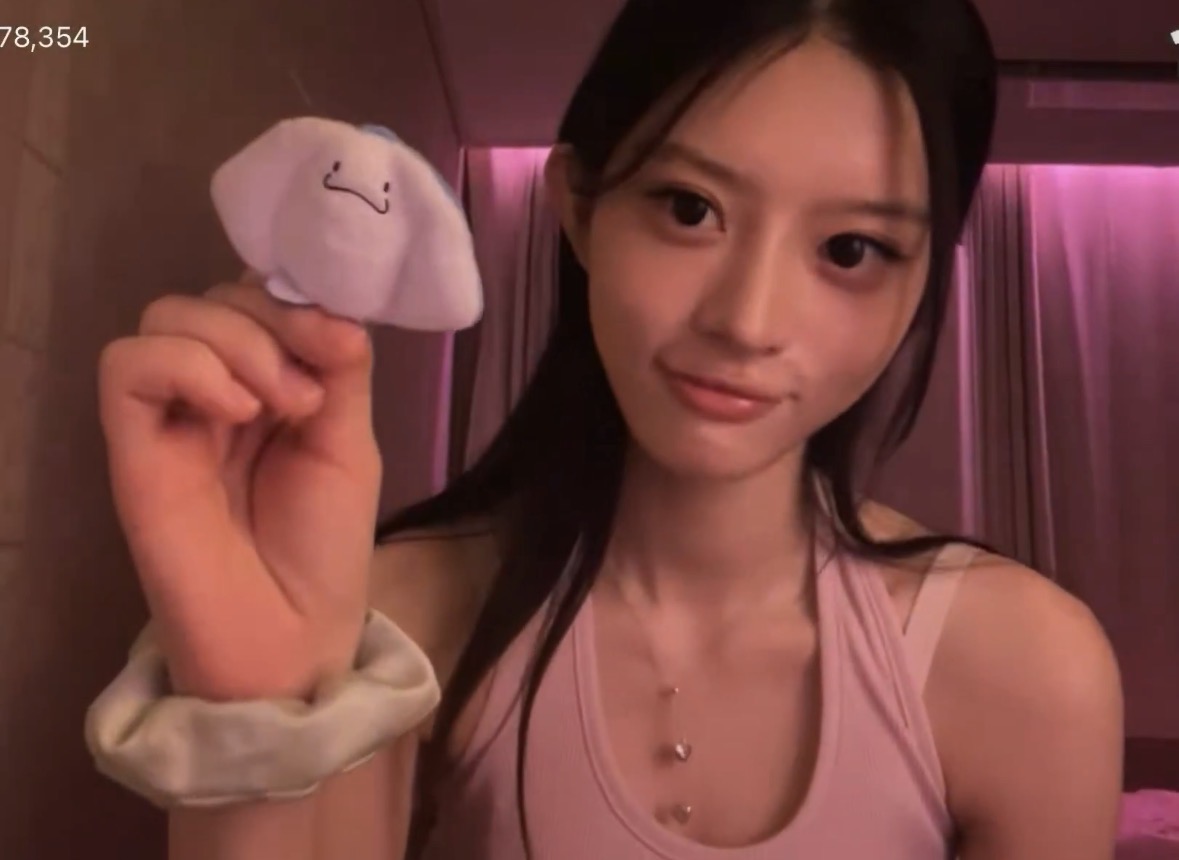 [잡담] 요즘 민주가 제일 이쁜거같음 | 인스티즈