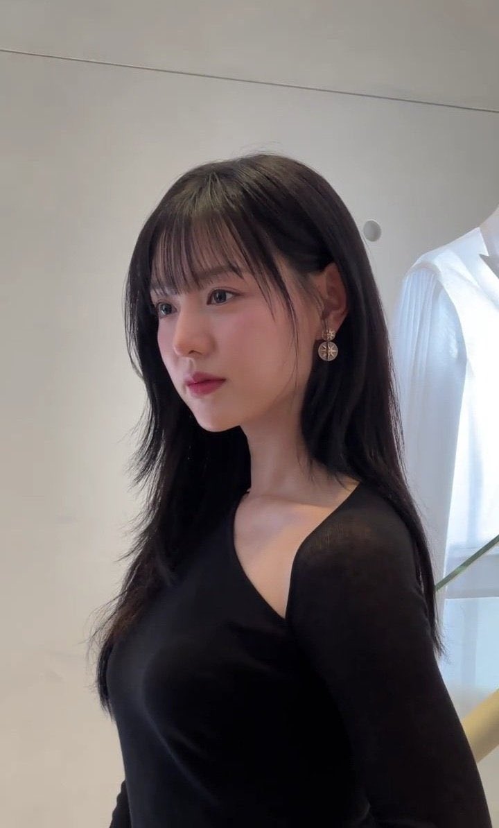 [잡담] 김지원) 2년전 어제 전설의 고유명사 디올 김지원 | 인스티즈