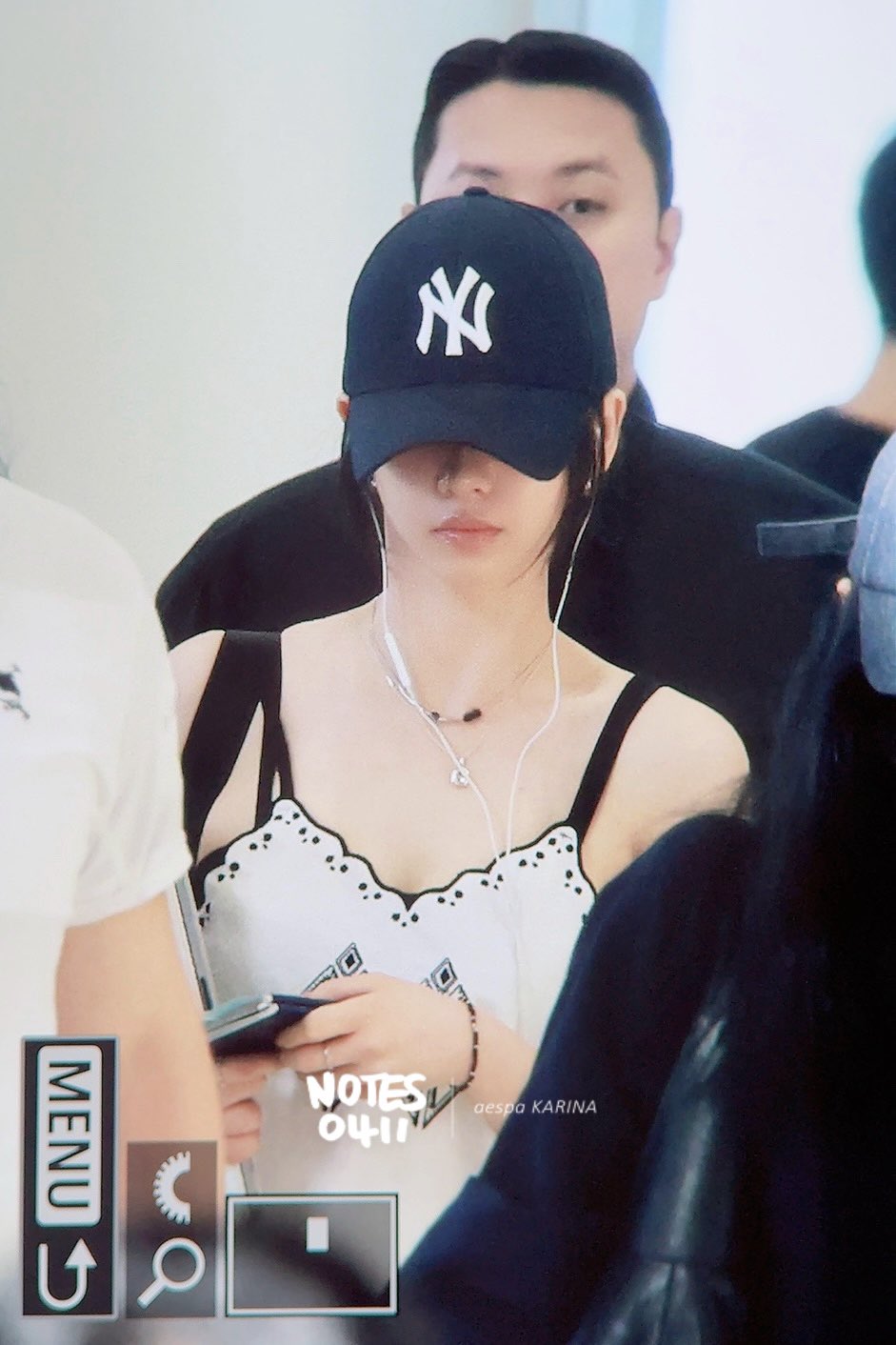 [잡담] 오늘자 일본 출국한 카리나 윈터 | 인스티즈