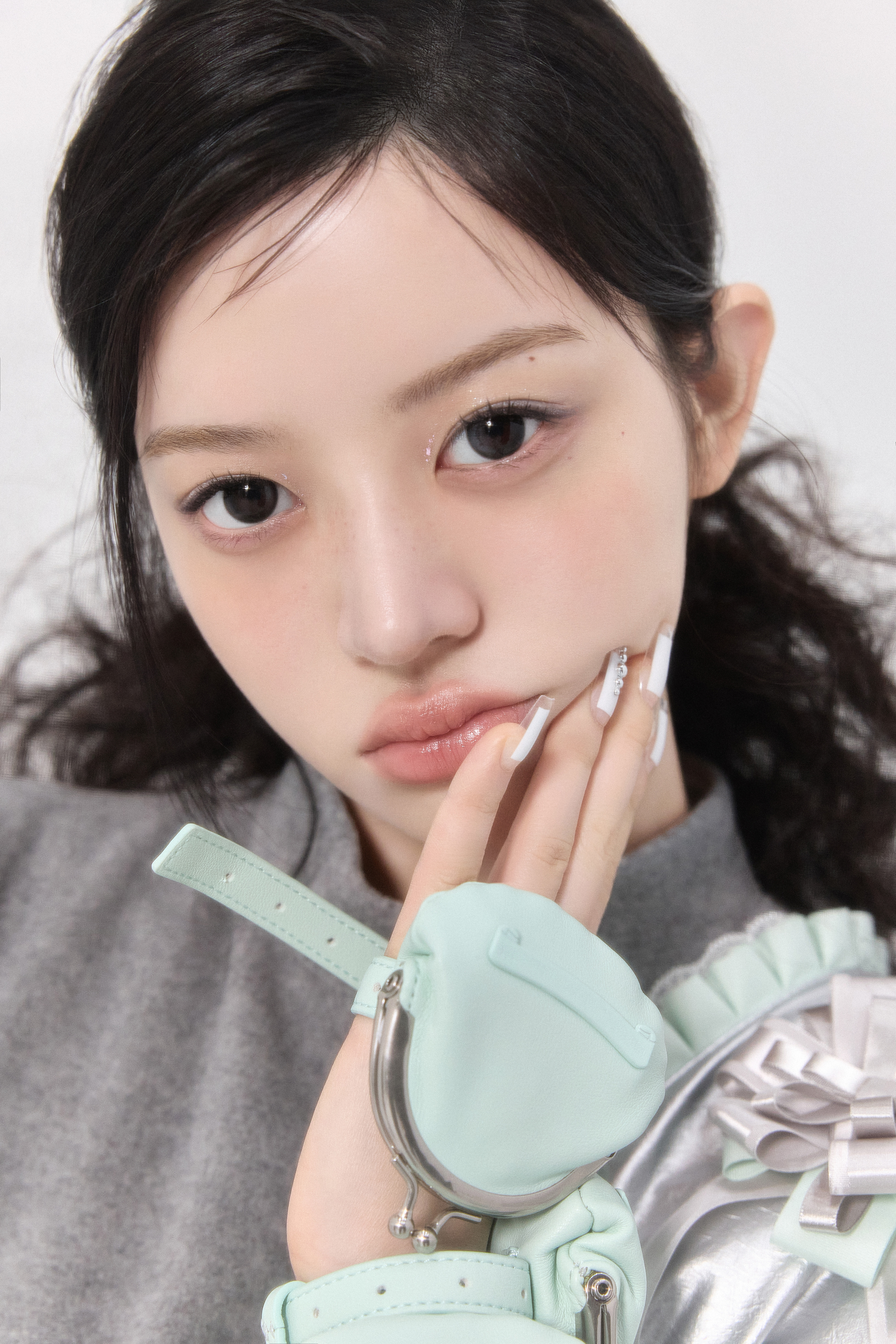 [잡담] 아일릿 일앨 컨포 흑화마법소녀같다.. | 인스티즈
