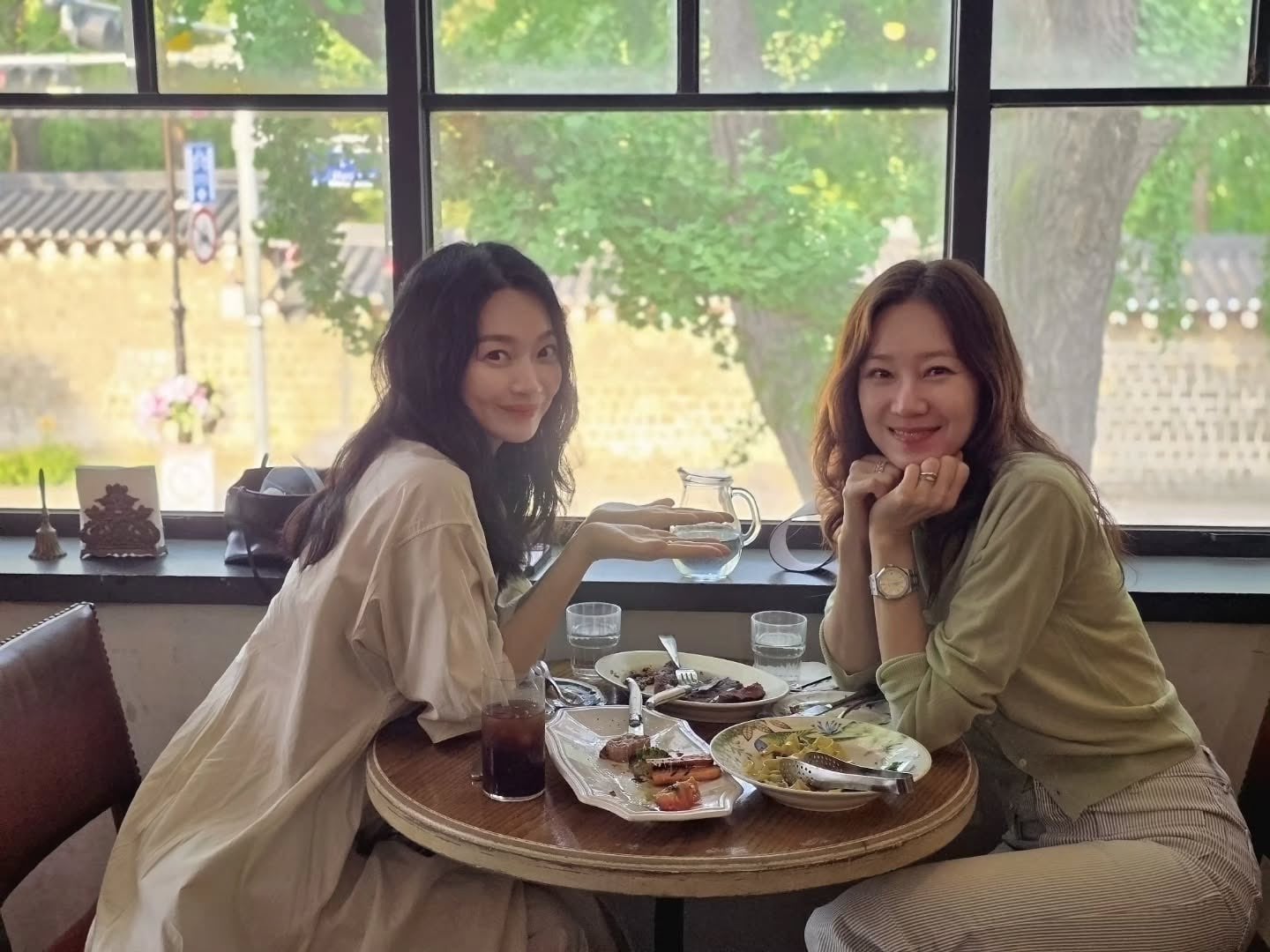 [잡담] 공효진X신민아 투샷 | 인스티즈