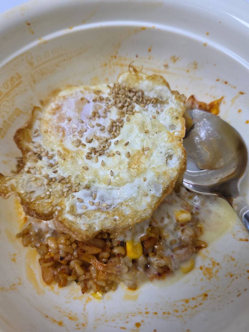 [잡담] 김치볶음밥 레시피대로 만들어 먹으니 완전 맛있네 | 인스티즈