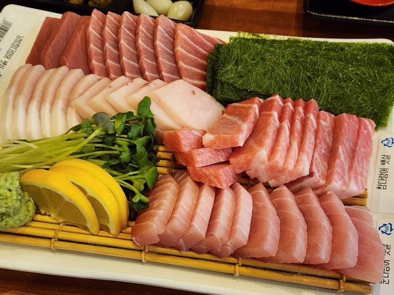 [잡담] 참치 때깔 죽인다 | 인스티즈