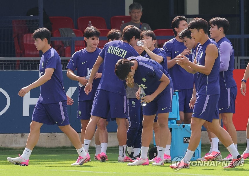 [정보/소식] 베이스캠프서 회복 훈련하는 축구 국가대표 선수들 | 인스티즈