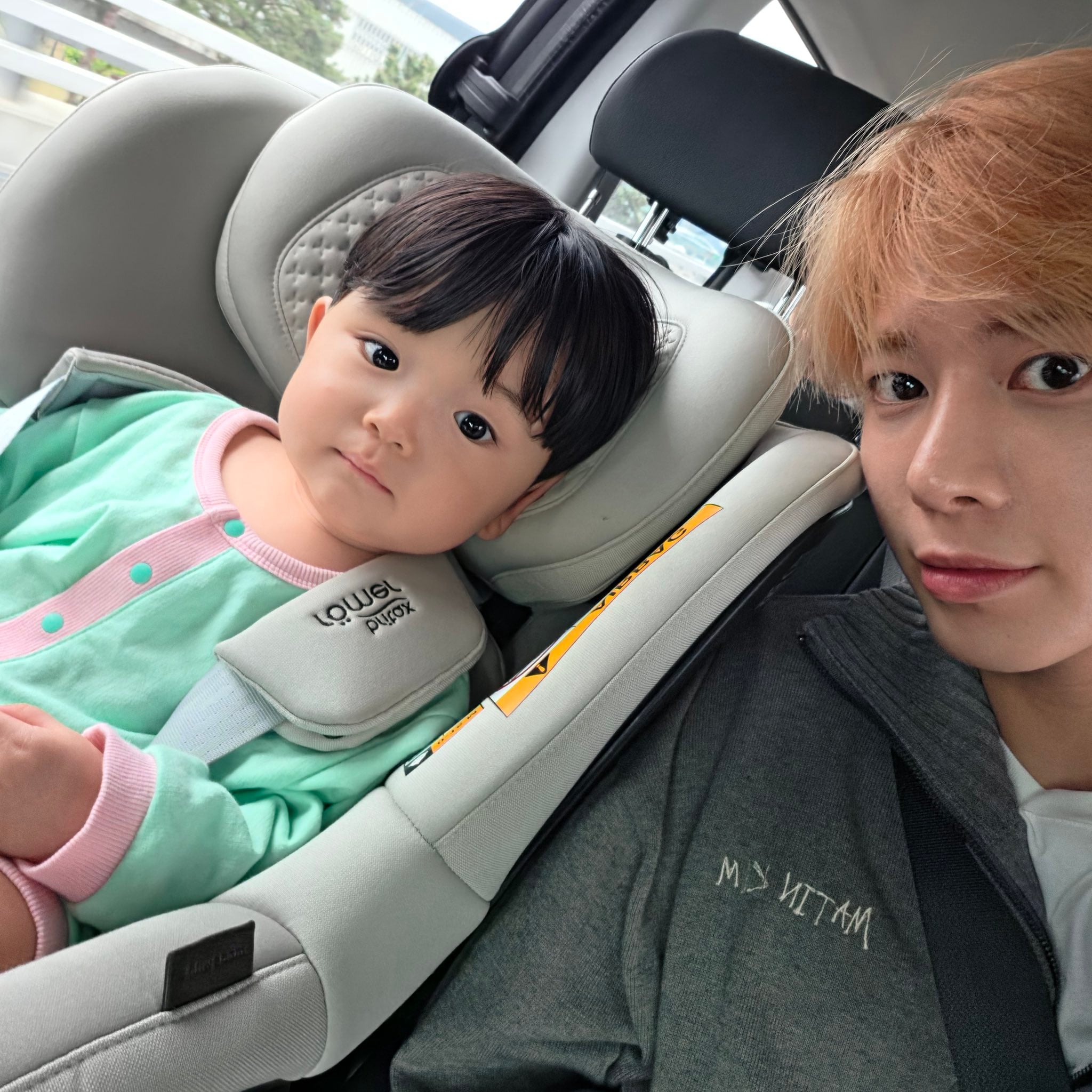 [잡담] 태현이가 유준이랑 찍은 셀카 풀어줌 | 인스티즈