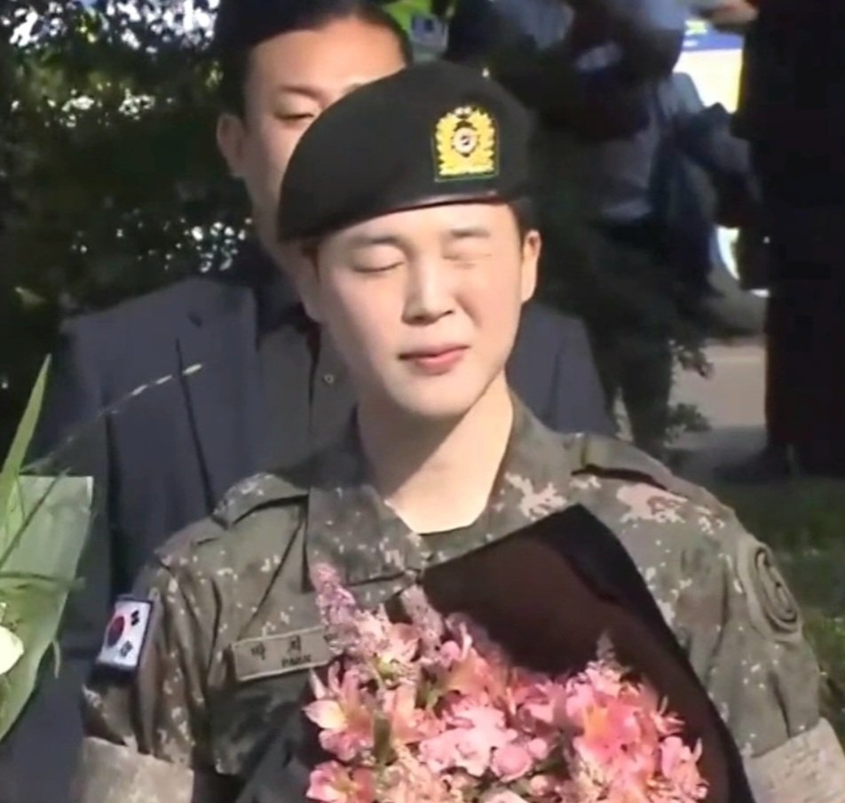 [잡담] 지민 진짜 뽀얗다 | 인스티즈