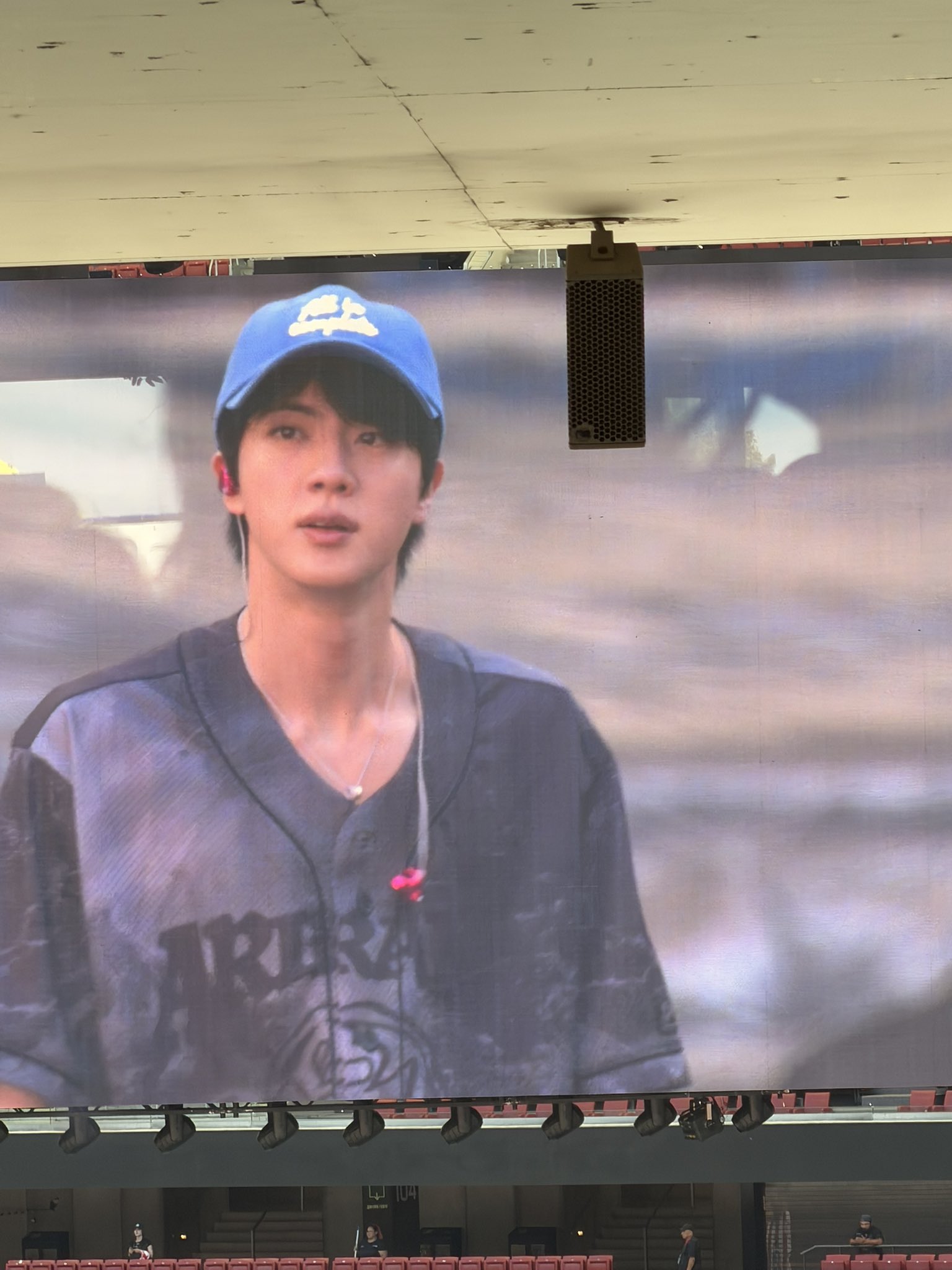 [잡담] 오늘 방탄 진 | 인스티즈