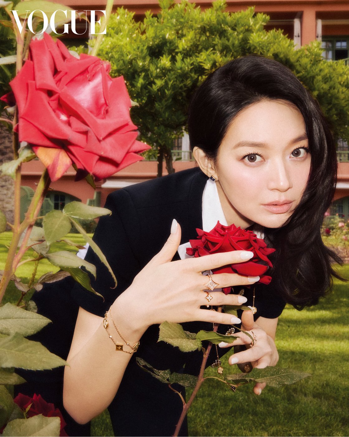 [잡담] 신민아) <보그> 신민아 x 루이비통 주얼리 화보 | 인스티즈