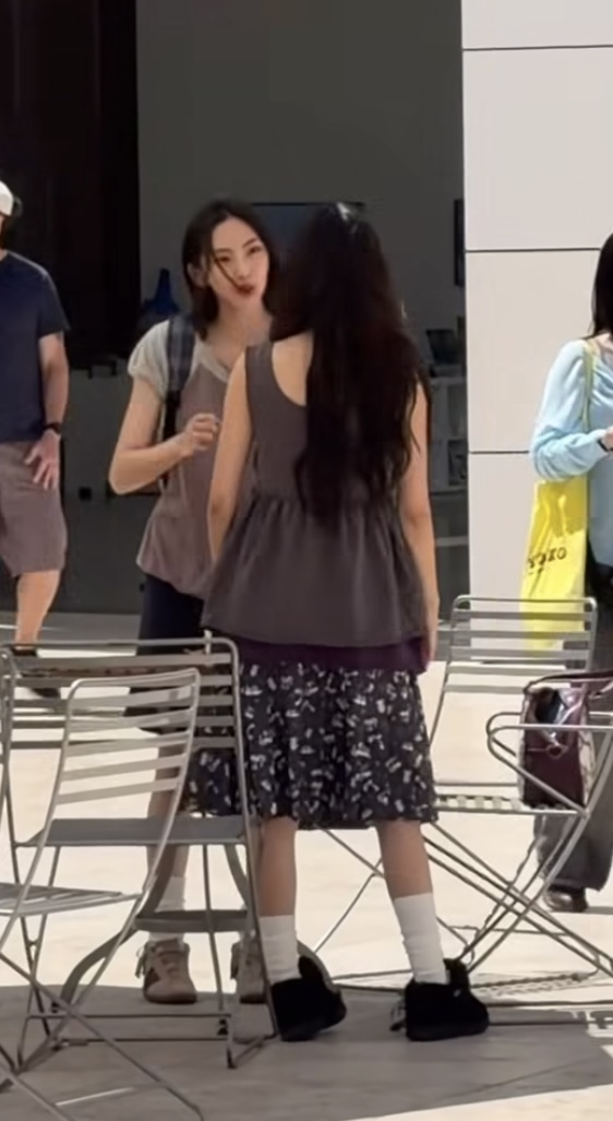 [잡담] 헐 뉴진스 혜인이 월드컵 보러갔나봐 | 인스티즈