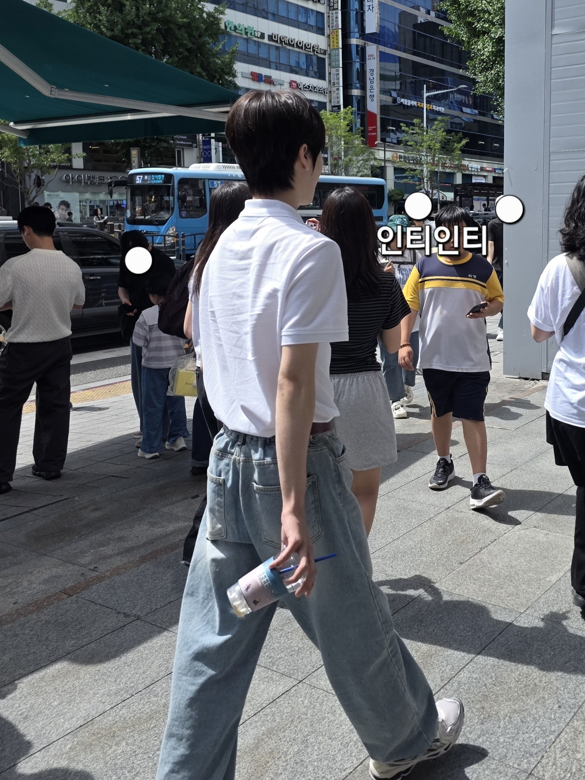 [잡담] 나 오늘 구최애랑 자만추하고 부딪힐뻔함 뒷모습만 올림 | 인스티즈