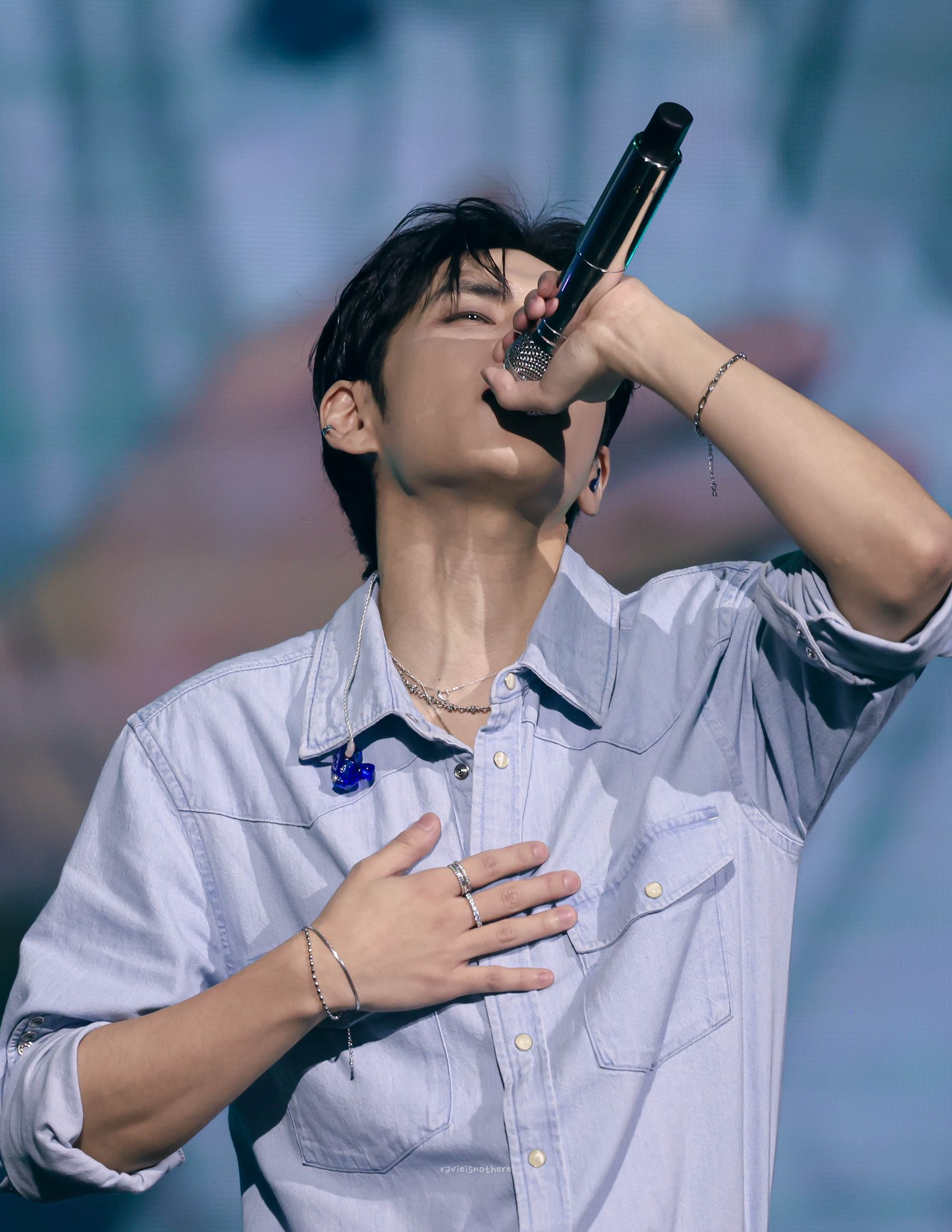 [잡담] 콘서트 의상이 이런거 쫌 미친거같음 | 인스티즈