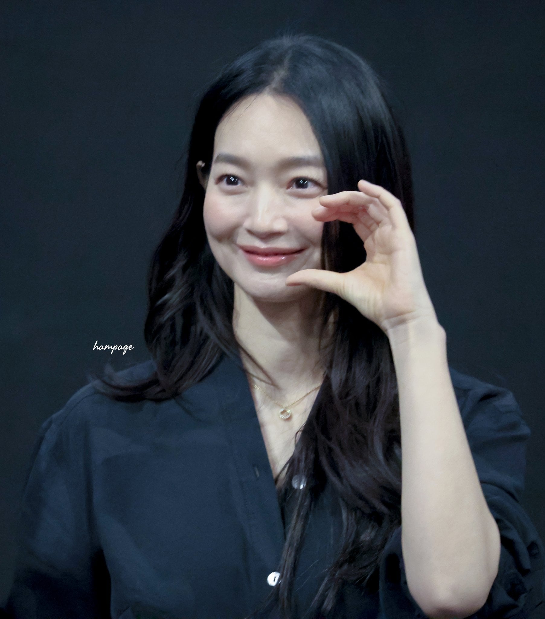 [잡담] 신민아) 260627 영화 눈동자 무대인사 참석한 신민아 | 인스티즈