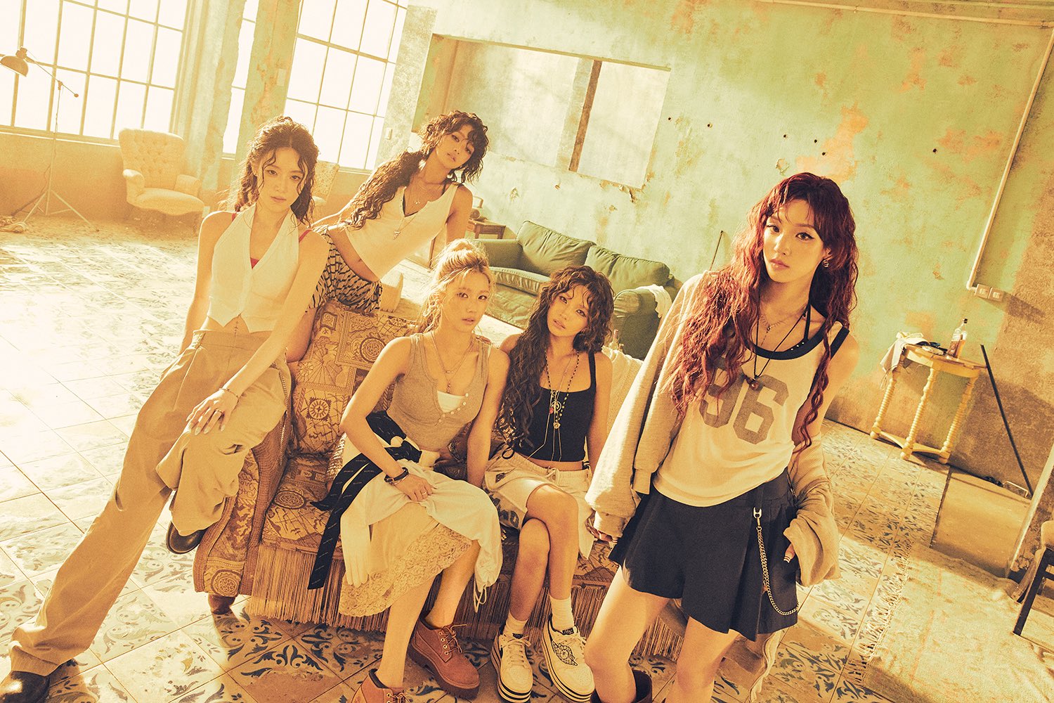 [정보/소식] i-dle (아이들) 'Gimme Dat Love' Concept Image 1 | 인스티즈