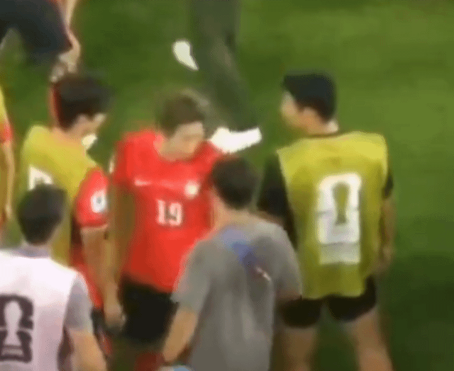 [잡담] 손흥민이 말하려고 할때마다 튀어나오는 홍명보 | 인스티즈