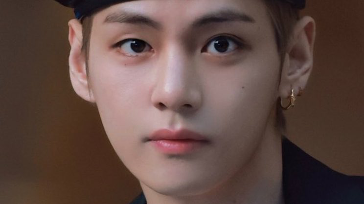 [잡담] 뷔 진짜 귀엽게 생기지 않음? | 인스티즈