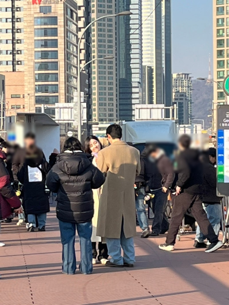 [잡담] 내일도출근) 첫방도 했으니까 촬영짤 모음! (ㅅㅍㅈㅇ) | 인스티즈
