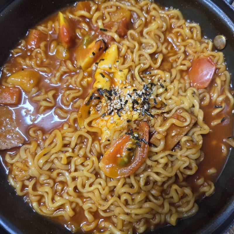 [잡담] 불닭토마토탕면을 이은 불닭카레토마토탕면 | 인스티즈