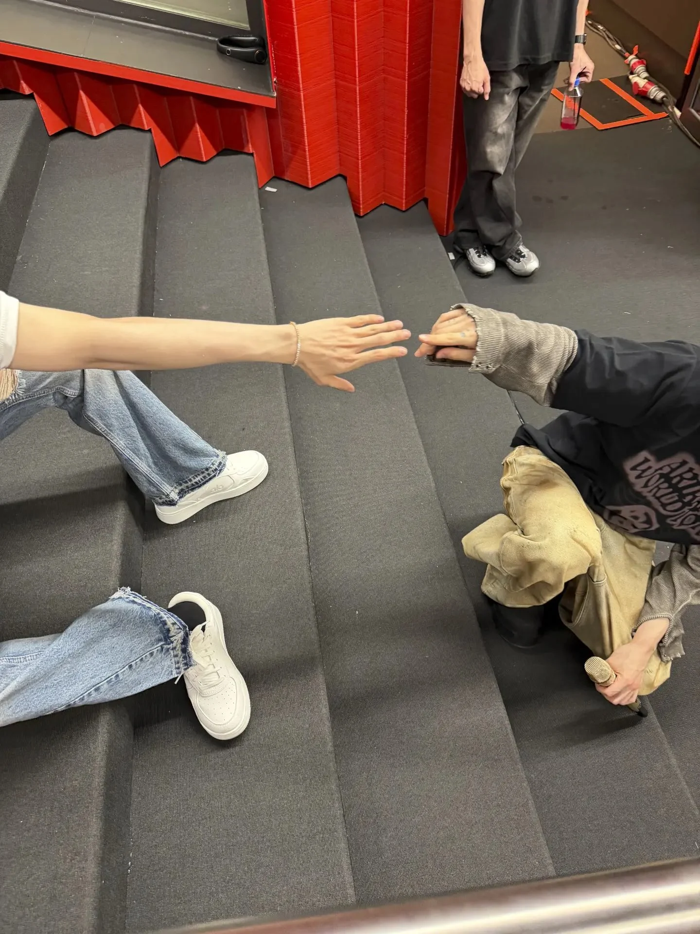 [잡담] 방탄 진이랑 정국이랑 뭐하는거야? | 인스티즈