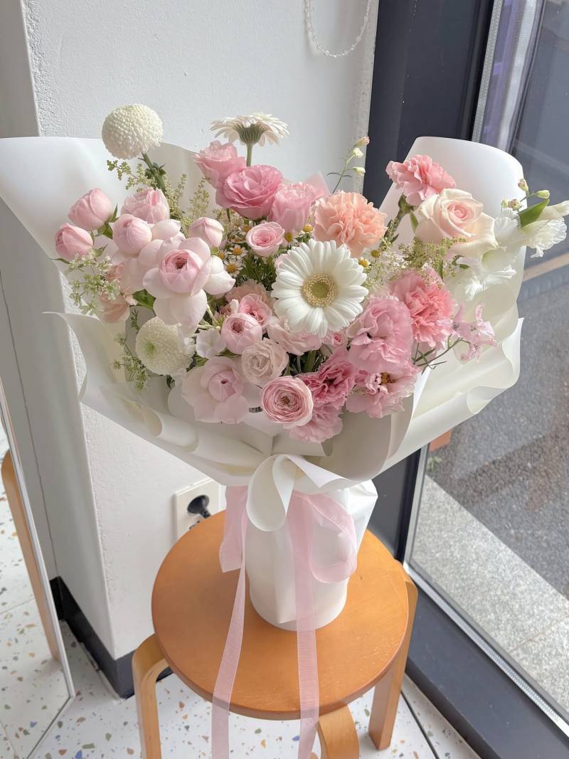 [잡담] 와 나 꽃다발보고 안비싸다 느낀건 처음임 | 인스티즈