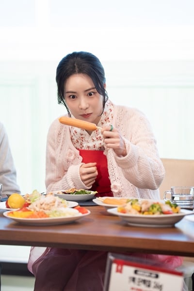 [정보/소식] 멋진신세계) [조이人] '멋진 신세계' 감독 "최애 캐릭터=신서리…임지연, 살인적 스케줄 속 기적같은 연기" | 인스티즈