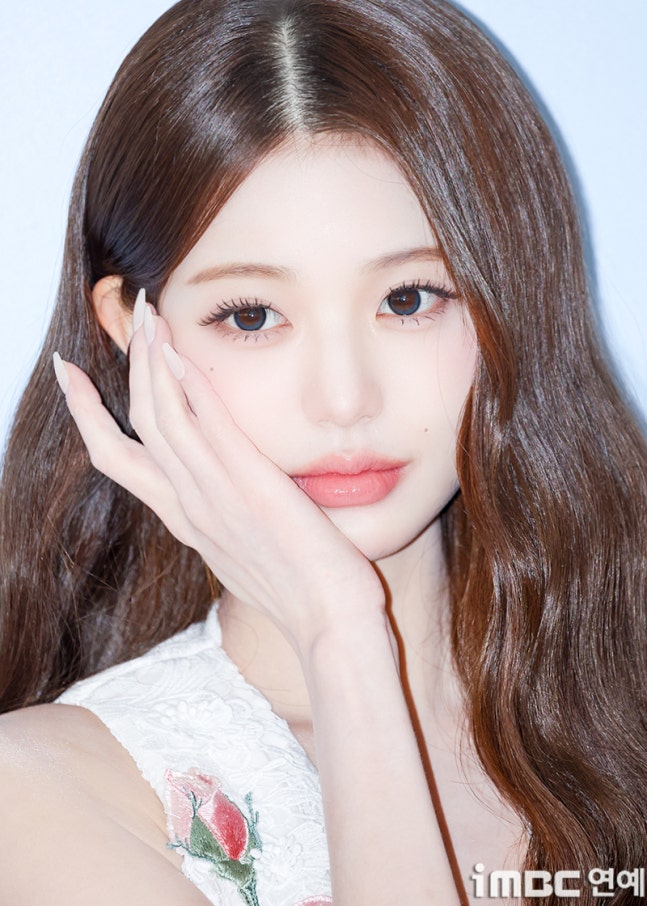 [잡담] 260630 닥터엘시아 포토콜 행사 참석한 장원영 기사사진 | 인스티즈