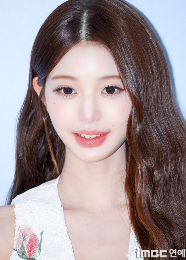 [잡담] 260630 닥터엘시아 포토콜 행사 참석한 장원영 기사사진 | 인스티즈