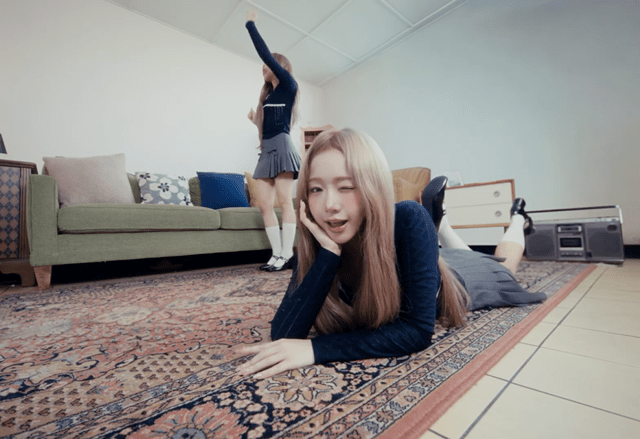 미모가 제대로 물 오른듯한 신곡 뮤비 속 최유정...gif | 인스티즈