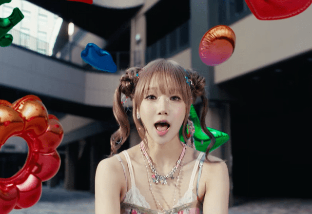 미모가 제대로 물 오른듯한 신곡 뮤비 속 최유정...gif | 인스티즈