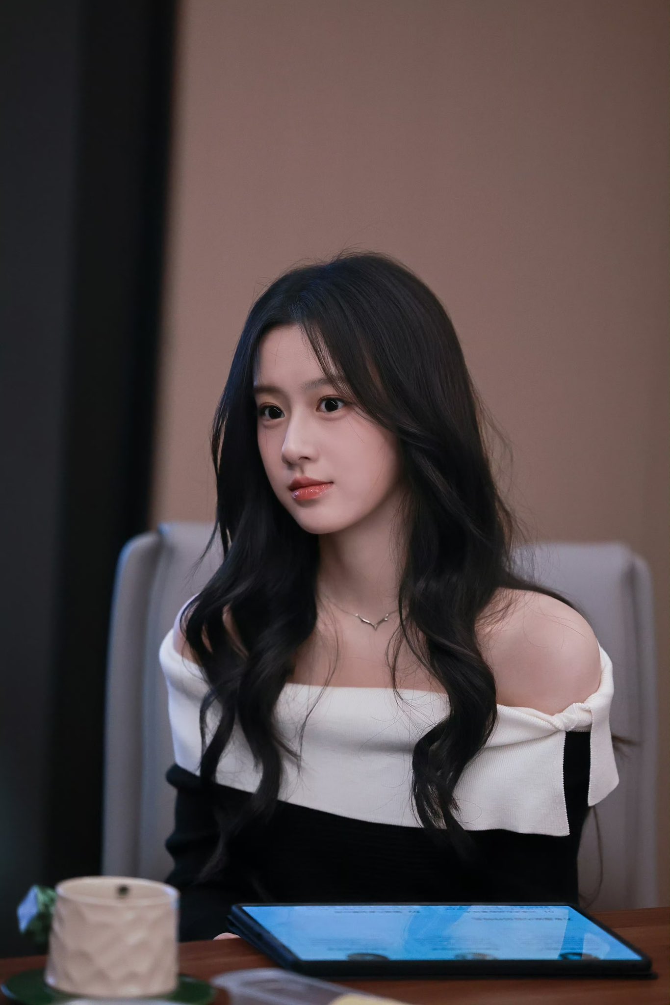[잡담] 요즘 중드보는데 여주 살짝 케팝돌 느낌나는 얼굴임 | 인스티즈