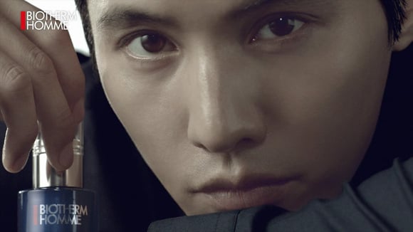 [잡담] 우리나라는 피부 까무잡잡한 사람 안좋아하던데 강동원빈은 탑오브탑 된거 신기하네 | 인스티즈