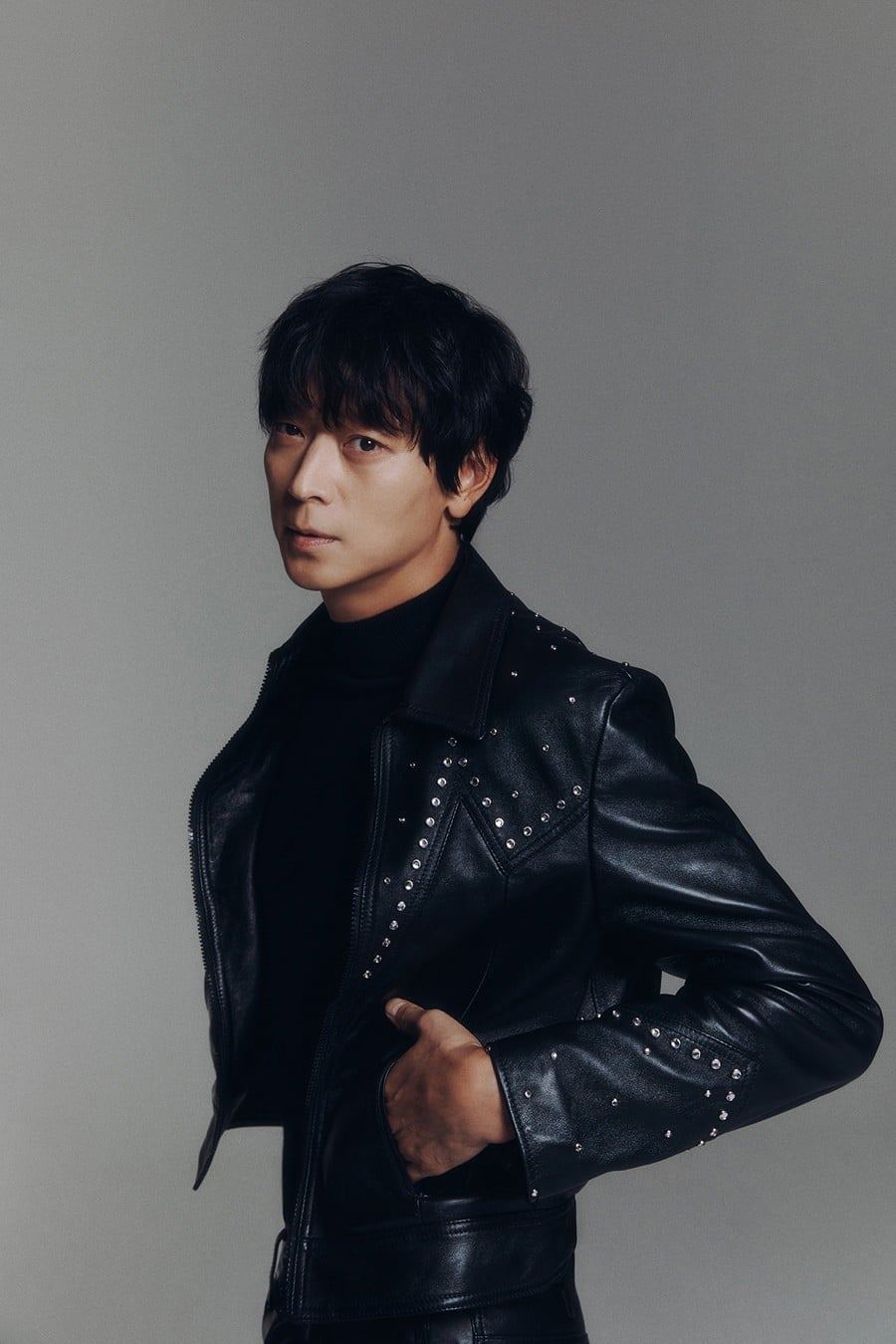 [잡담] 우리나라는 피부 까무잡잡한 사람 안좋아하던데 강동원빈은 탑오브탑 된거 신기하네 | 인스티즈