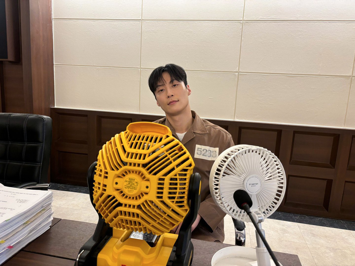[잡담] 허남준 애착 선풍기 진짜 어디든 같이 가네 | 인스티즈