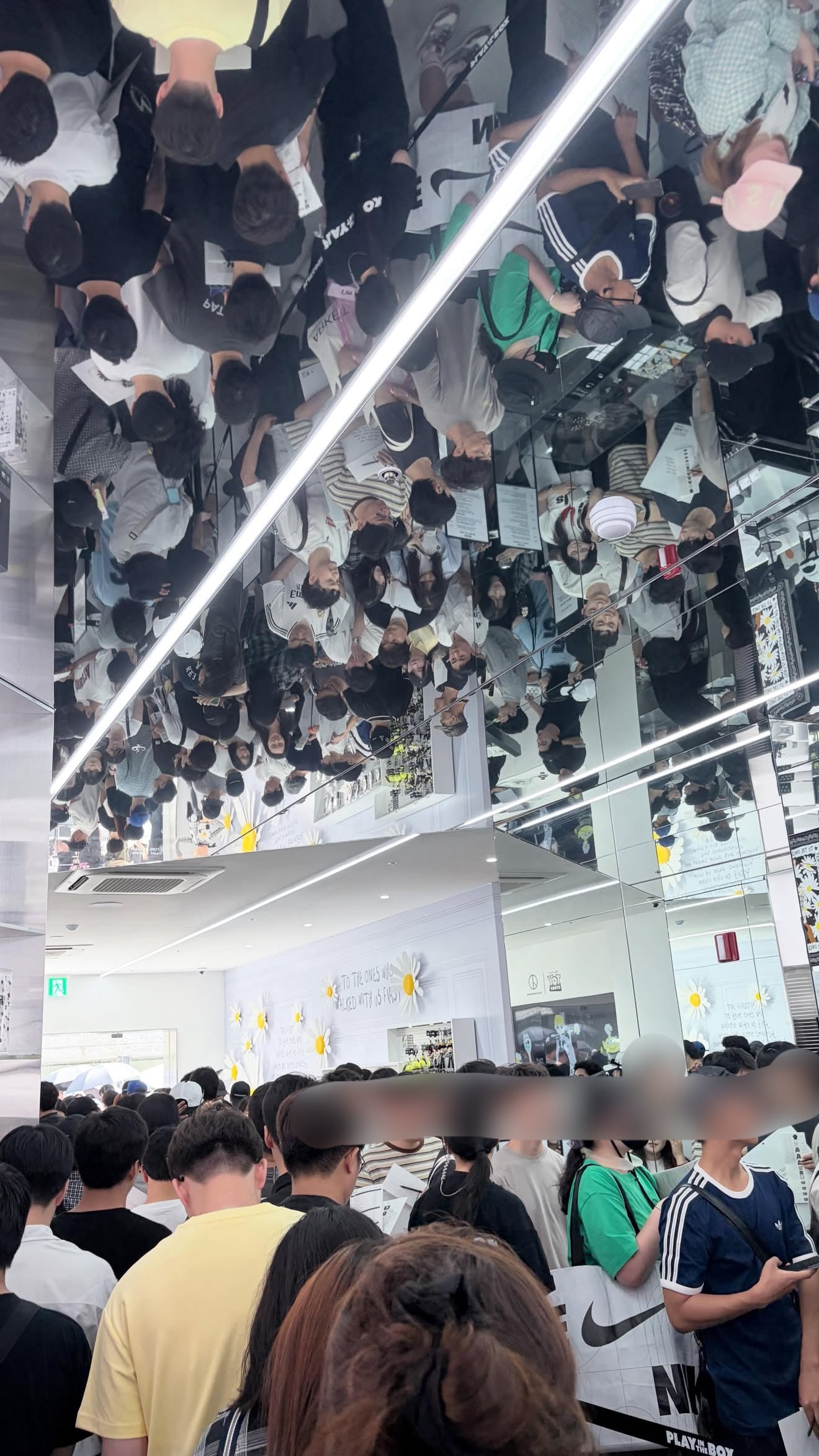 [잡담] 지디 토이스토리 팝업 또 폭발함 | 인스티즈