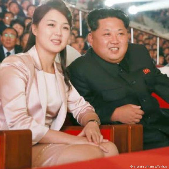 [잡담] 심지어 북한의 "왕족"조차도 미국 영향 아래 있는 한국에 비해 그렇게 창백한 피부가 아니야 | 인스티즈